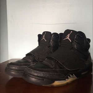 Slightly used bout still in good condition size 5y